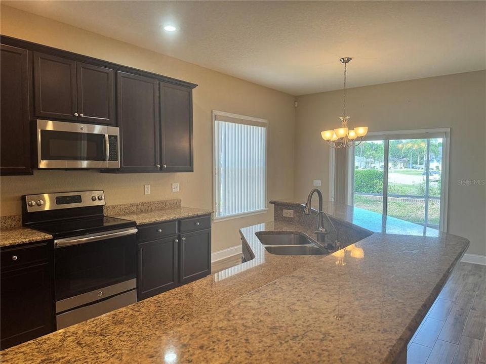 En Venta: $279,900 (3 camas, 2 baños, 1650 Pies cuadrados)