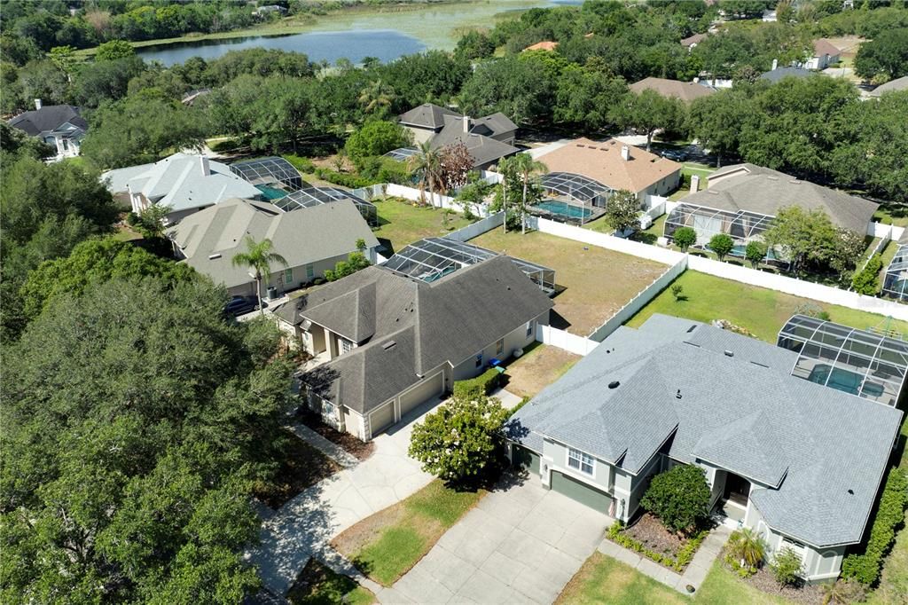 Activo con contrato: $674,000 (4 camas, 3 baños, 2614 Pies cuadrados)