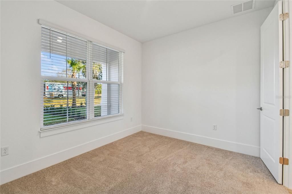 En Venta: $469,990 (4 camas, 3 baños, 2025 Pies cuadrados)