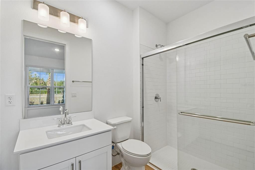 En Venta: $469,990 (4 camas, 3 baños, 2025 Pies cuadrados)