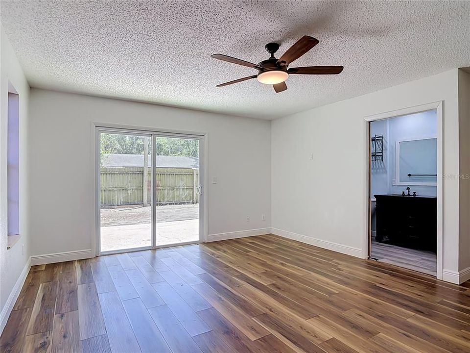 En Venta: $215,000 (2 camas, 2 baños, 1232 Pies cuadrados)