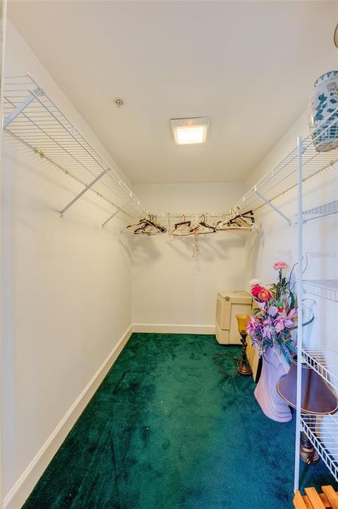 For Sale: $425,000 (2 beds, 2 baths, 1500 Square Feet)