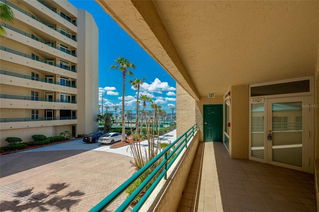 For Sale: $425,000 (2 beds, 2 baths, 1500 Square Feet)
