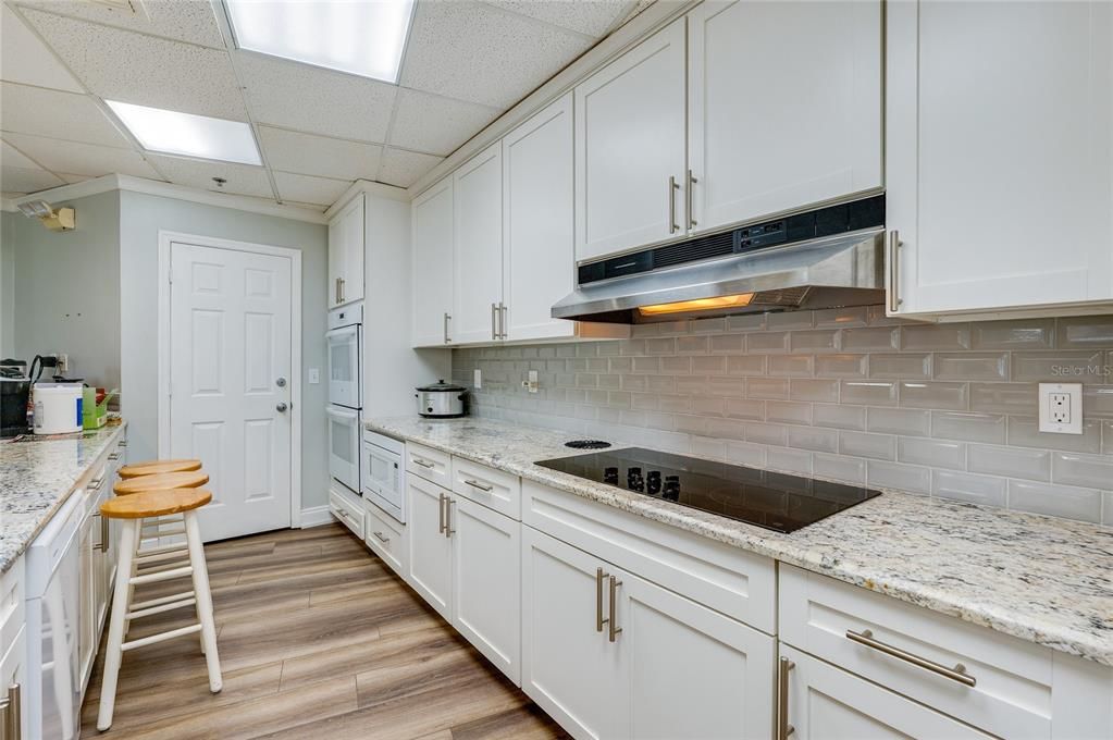 For Sale: $425,000 (2 beds, 2 baths, 1500 Square Feet)