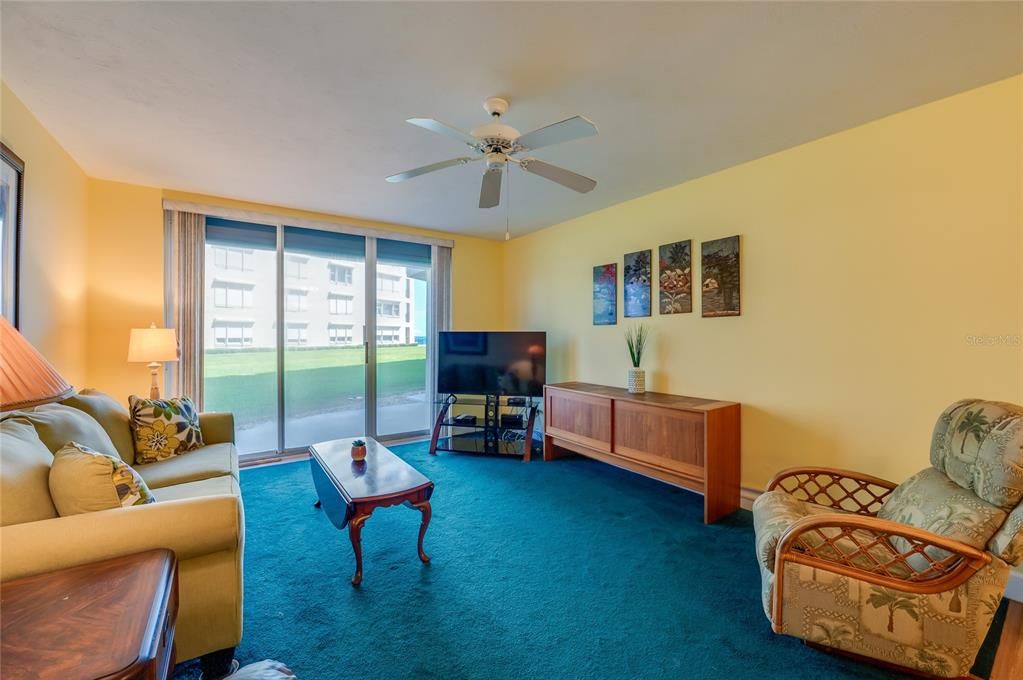 For Sale: $425,000 (2 beds, 2 baths, 1500 Square Feet)