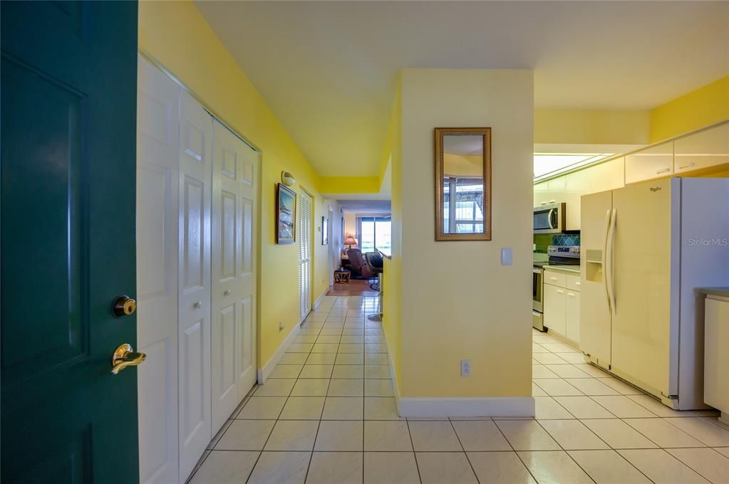 For Sale: $425,000 (2 beds, 2 baths, 1500 Square Feet)