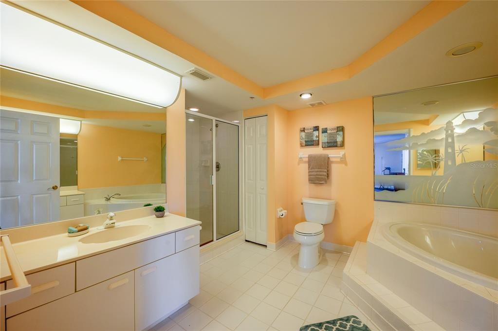 For Sale: $425,000 (2 beds, 2 baths, 1500 Square Feet)