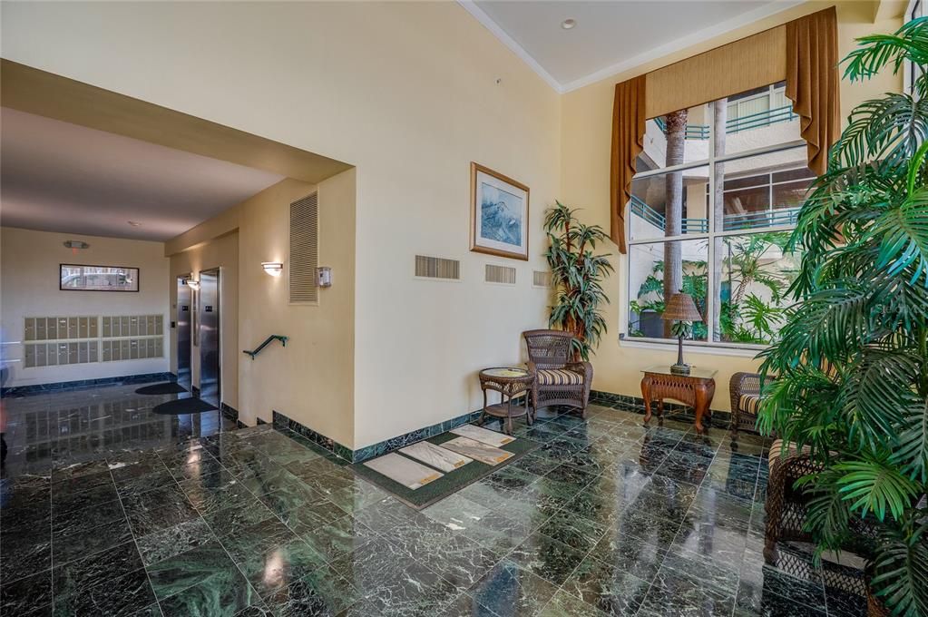 For Sale: $425,000 (2 beds, 2 baths, 1500 Square Feet)
