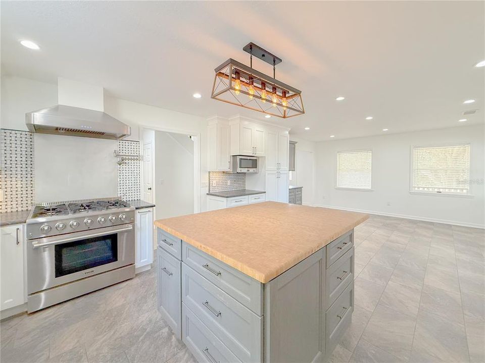 For Rent: $4,500 (3 beds, 2 baths, 2178 Square Feet)