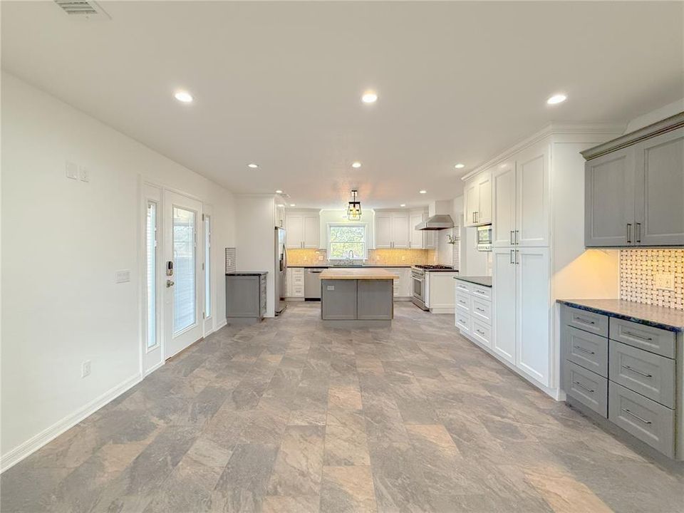 For Rent: $4,500 (3 beds, 2 baths, 2178 Square Feet)