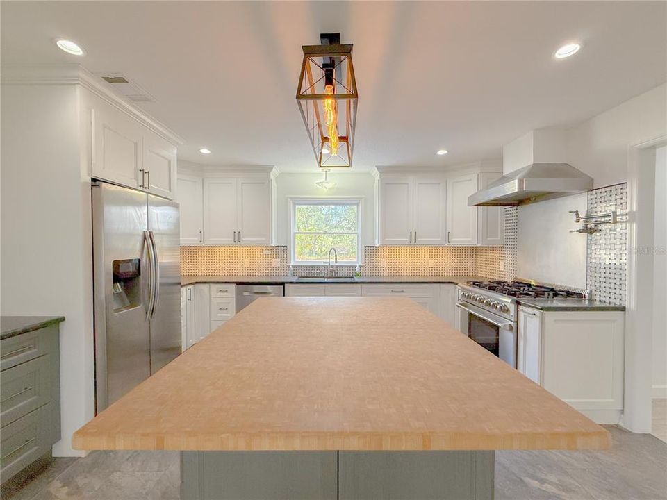 For Rent: $4,500 (3 beds, 2 baths, 2178 Square Feet)