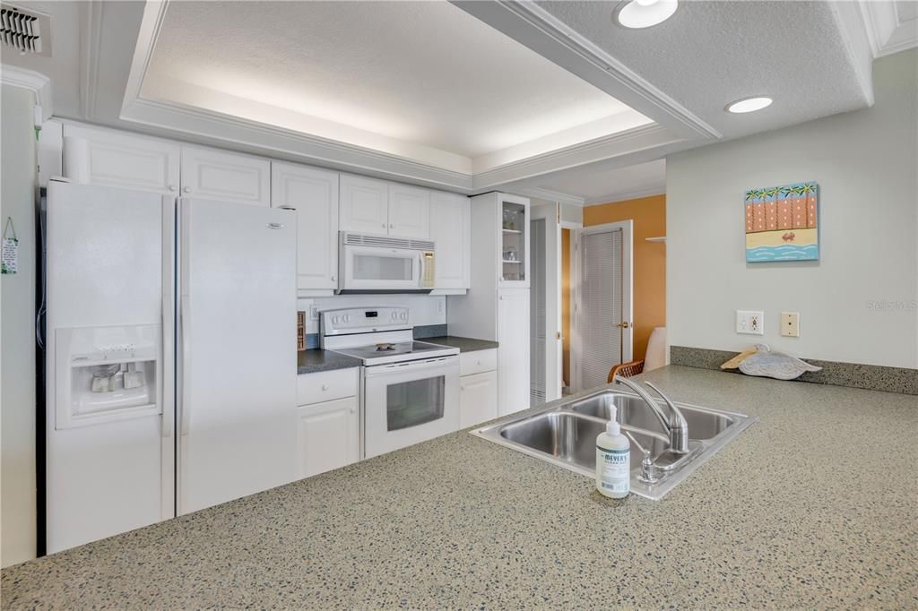Activo con contrato: $549,900 (2 camas, 2 baños, 1184 Pies cuadrados)