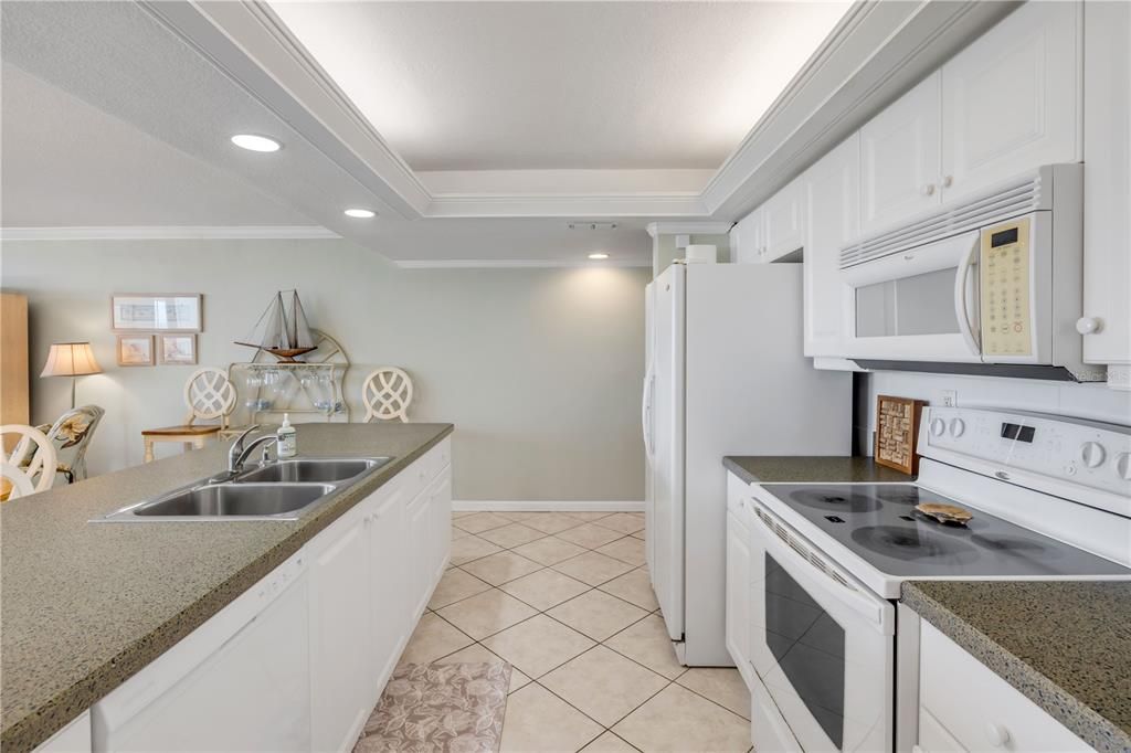 Activo con contrato: $549,900 (2 camas, 2 baños, 1184 Pies cuadrados)