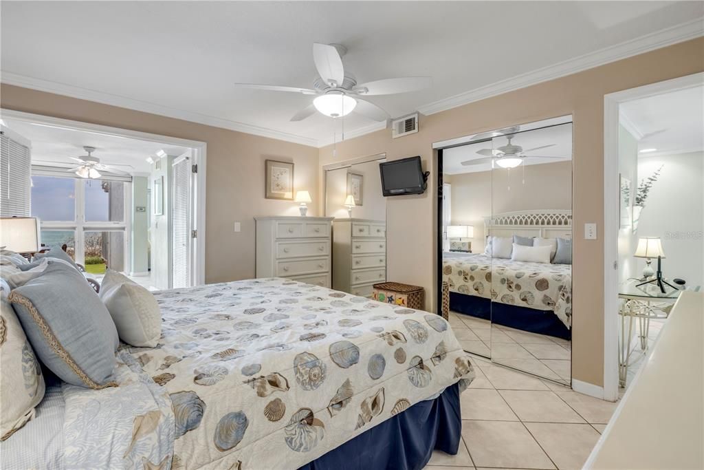 Activo con contrato: $549,900 (2 camas, 2 baños, 1184 Pies cuadrados)