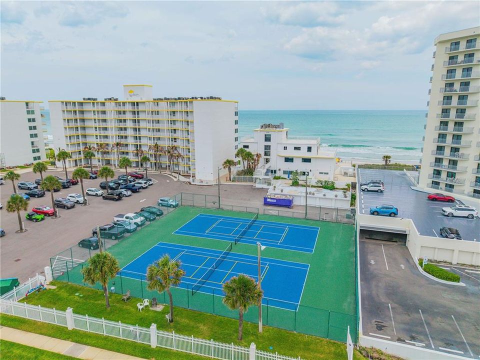 Activo con contrato: $549,900 (2 camas, 2 baños, 1184 Pies cuadrados)