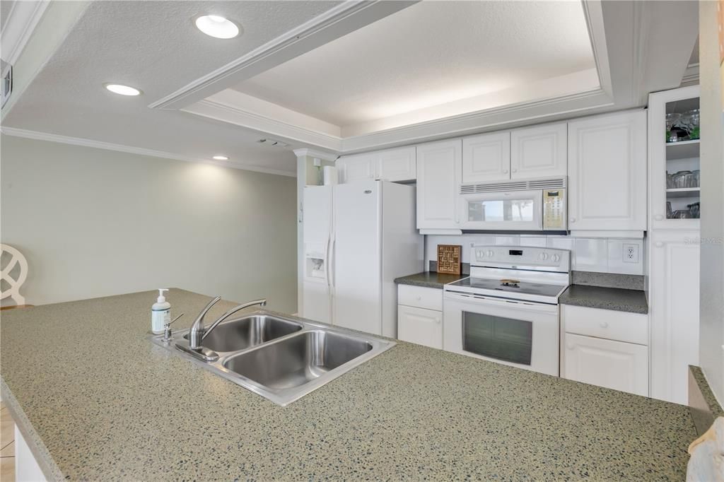 Activo con contrato: $549,900 (2 camas, 2 baños, 1184 Pies cuadrados)