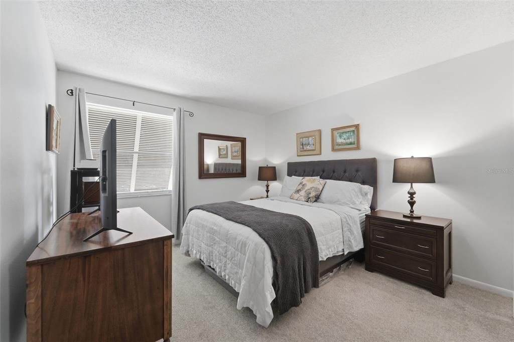 Activo con contrato: $149,900 (2 camas, 2 baños, 897 Pies cuadrados)