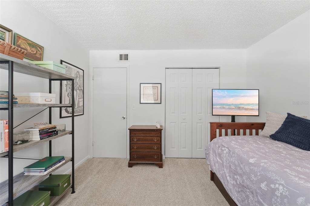 Activo con contrato: $149,900 (2 camas, 2 baños, 897 Pies cuadrados)