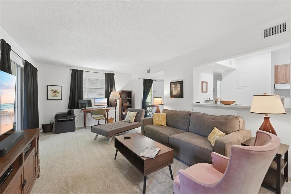 Activo con contrato: $149,900 (2 camas, 2 baños, 897 Pies cuadrados)