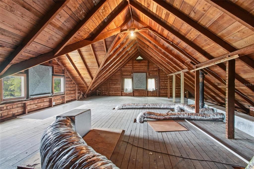 На продажу: $393,000 (3 спален, 1 ванн, 1865 Квадратных фут)