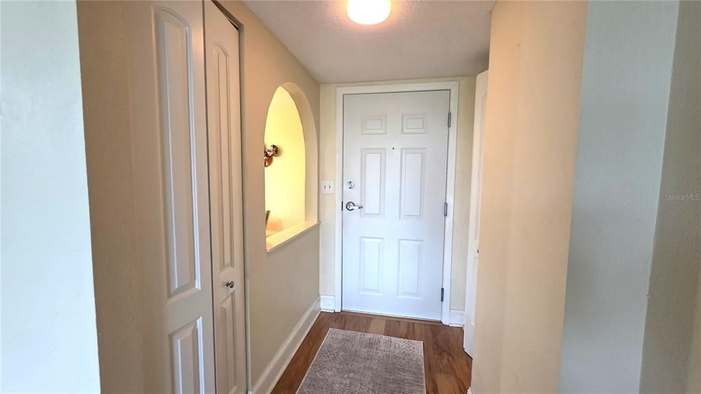 Activo con contrato: $179,000 (2 camas, 2 baños, 1147 Pies cuadrados)