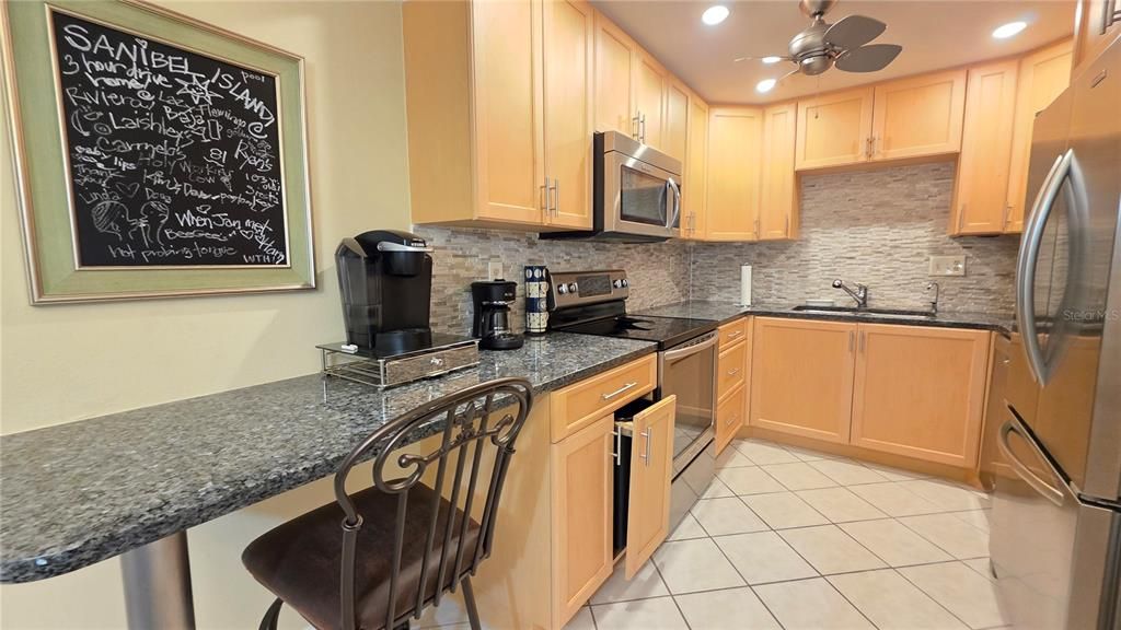 Activo con contrato: $179,000 (2 camas, 2 baños, 1147 Pies cuadrados)