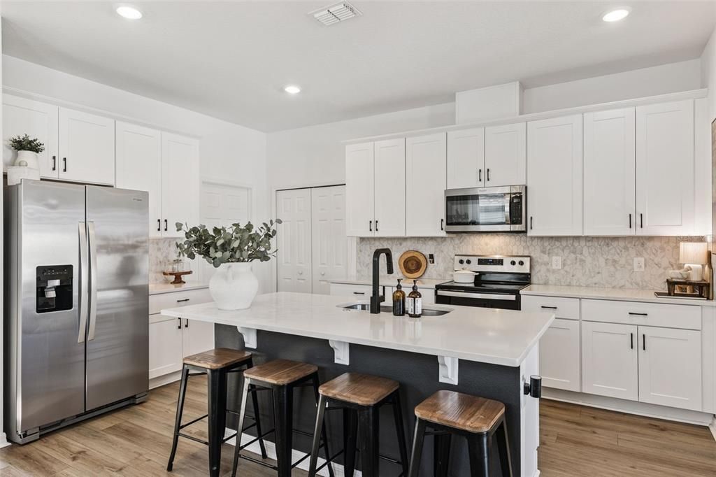 En Venta: $479,000 (4 camas, 2 baños, 2226 Pies cuadrados)