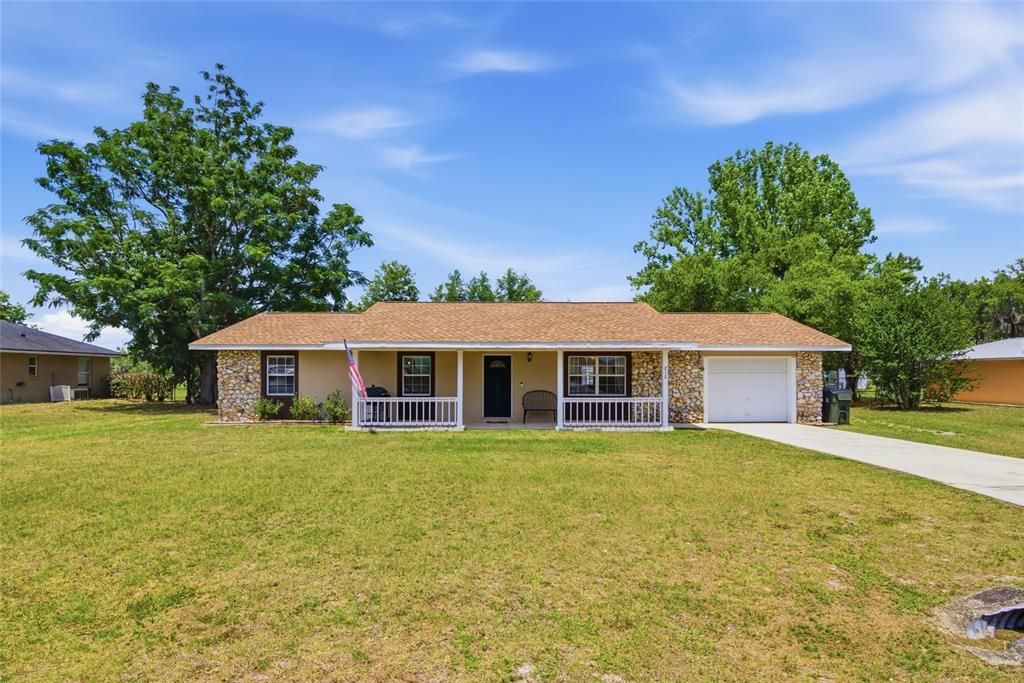 For Sale: $279,000 (3 beds, 2 baths, 1350 Square Feet)