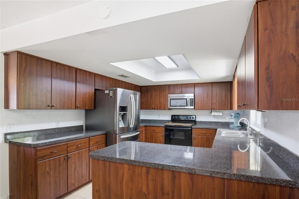 For Sale: $279,000 (3 beds, 2 baths, 1350 Square Feet)