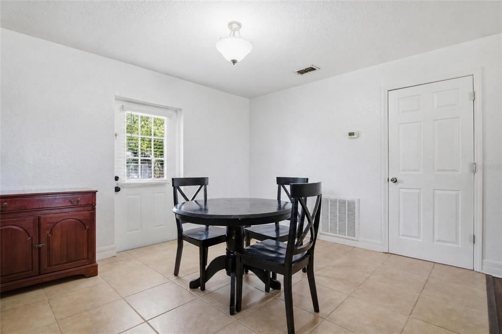 For Sale: $279,000 (3 beds, 2 baths, 1350 Square Feet)