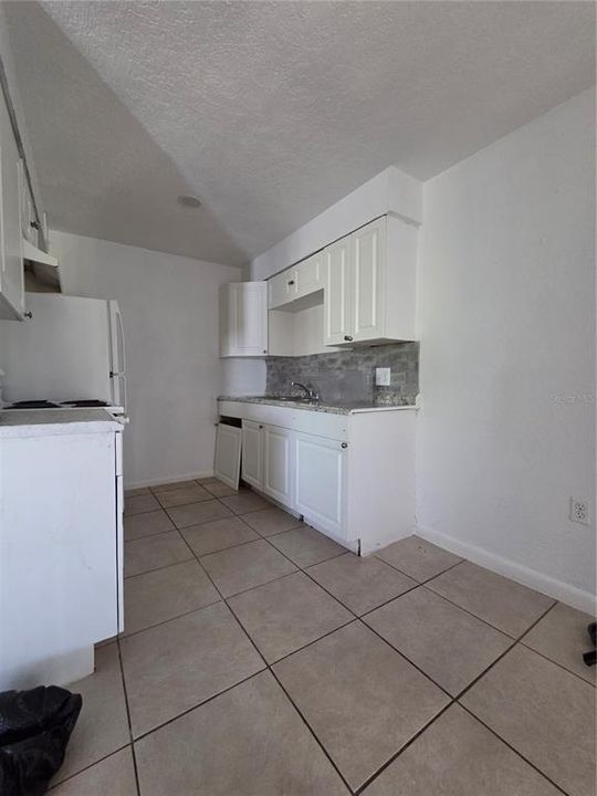 For Sale: $85,000 (2 beds, 1 baths, 775 Square Feet)