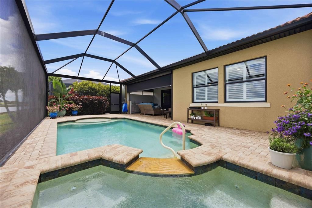 En Venta: $845,000 (3 camas, 3 baños, 2378 Pies cuadrados)