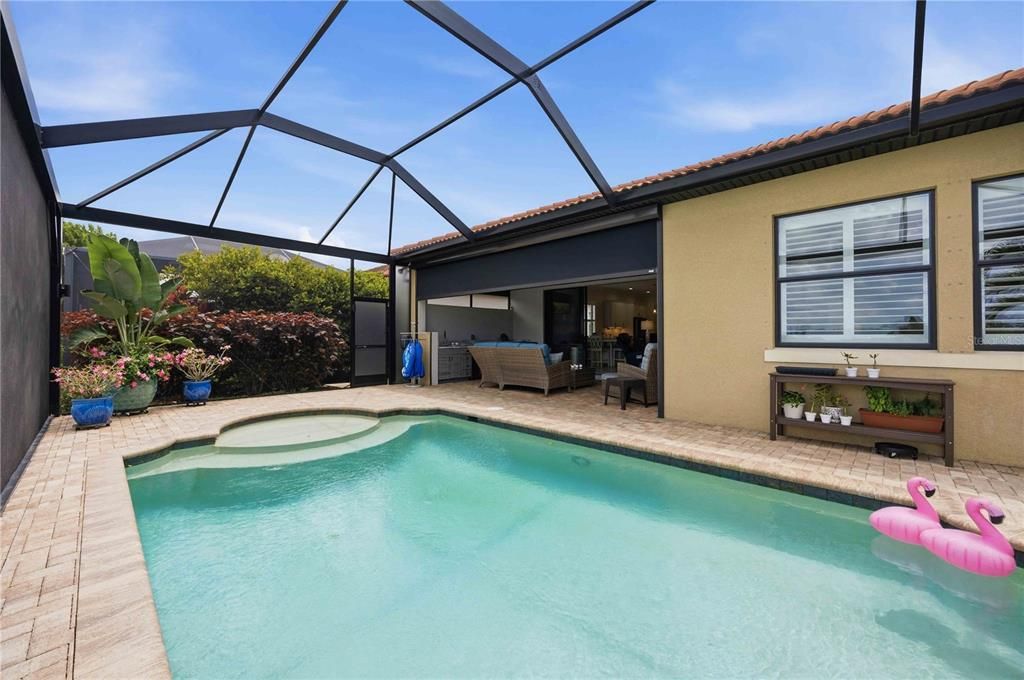 En Venta: $845,000 (3 camas, 3 baños, 2378 Pies cuadrados)