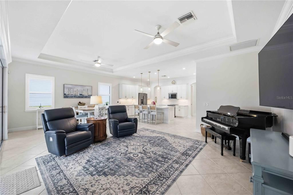 En Venta: $845,000 (3 camas, 3 baños, 2378 Pies cuadrados)