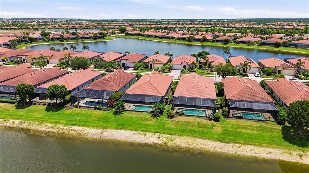 En Venta: $845,000 (3 camas, 3 baños, 2378 Pies cuadrados)