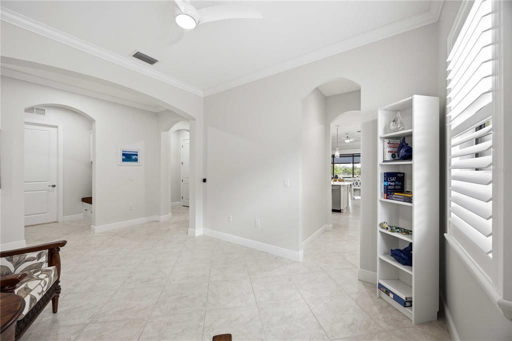 En Venta: $845,000 (3 camas, 3 baños, 2378 Pies cuadrados)