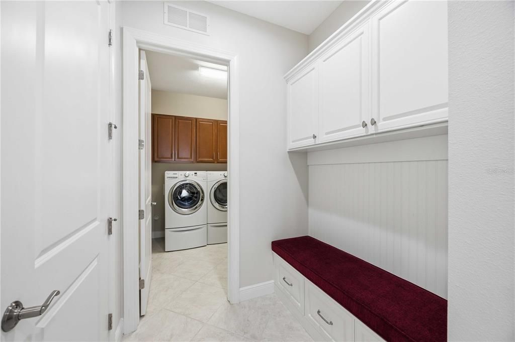 En Venta: $845,000 (3 camas, 3 baños, 2378 Pies cuadrados)