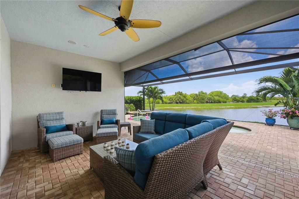 En Venta: $845,000 (3 camas, 3 baños, 2378 Pies cuadrados)