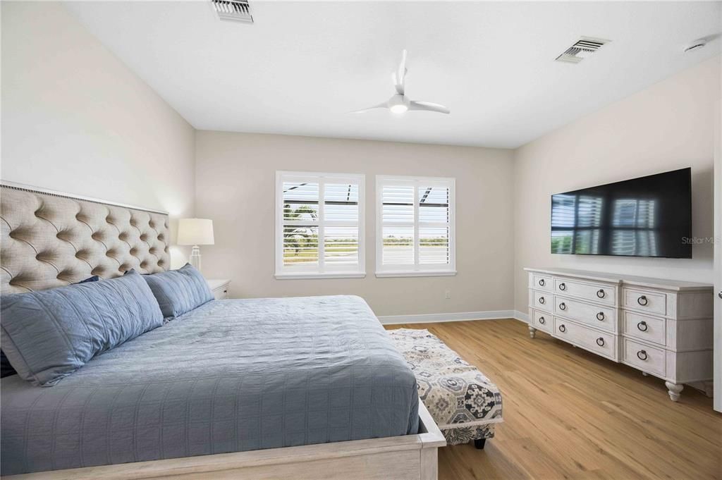 En Venta: $845,000 (3 camas, 3 baños, 2378 Pies cuadrados)