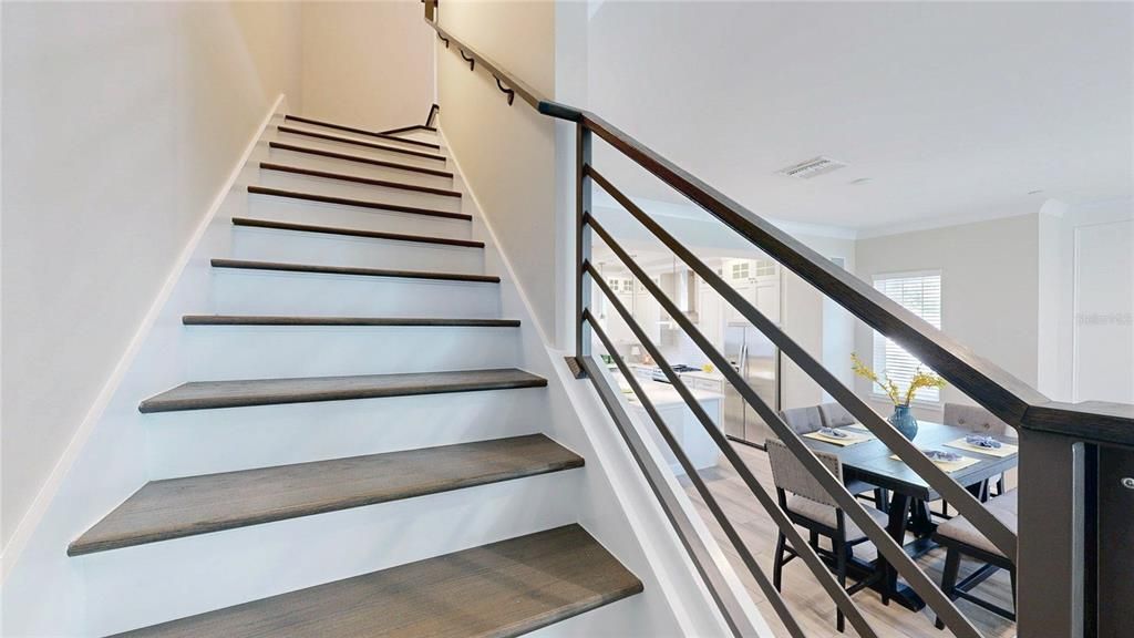 En Venta: $875,000 (3 camas, 3 baños, 2432 Pies cuadrados)
