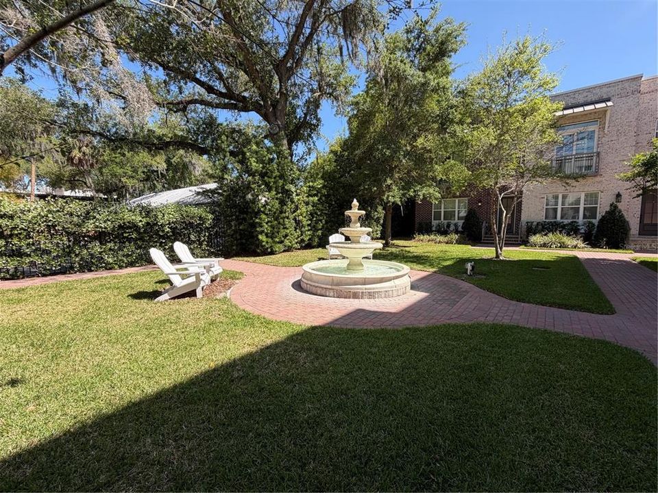 For Sale: $900,000 (3 beds, 3 baths, 2432 Square Feet)