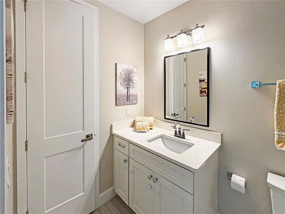 For Sale: $900,000 (3 beds, 3 baths, 2432 Square Feet)