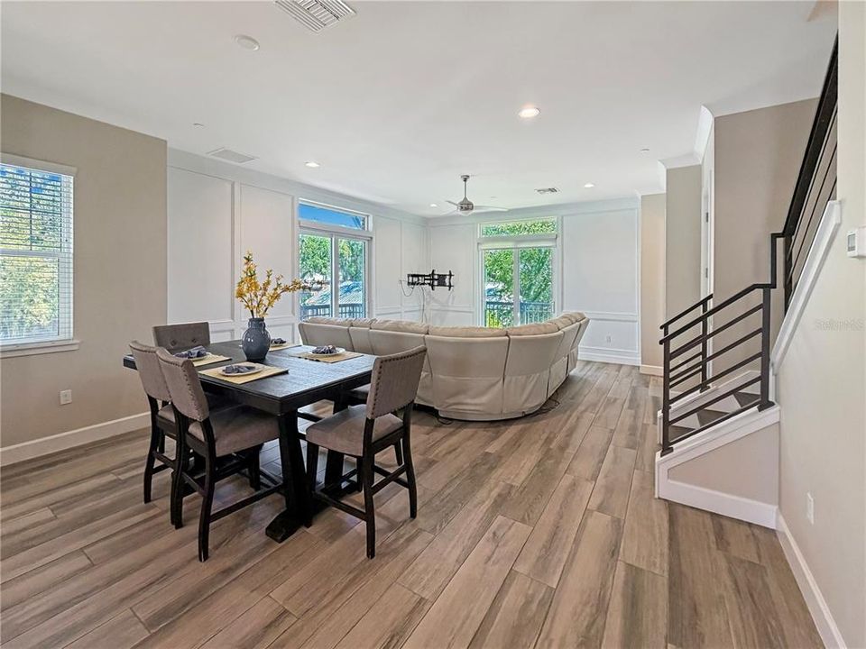 For Sale: $900,000 (3 beds, 3 baths, 2432 Square Feet)