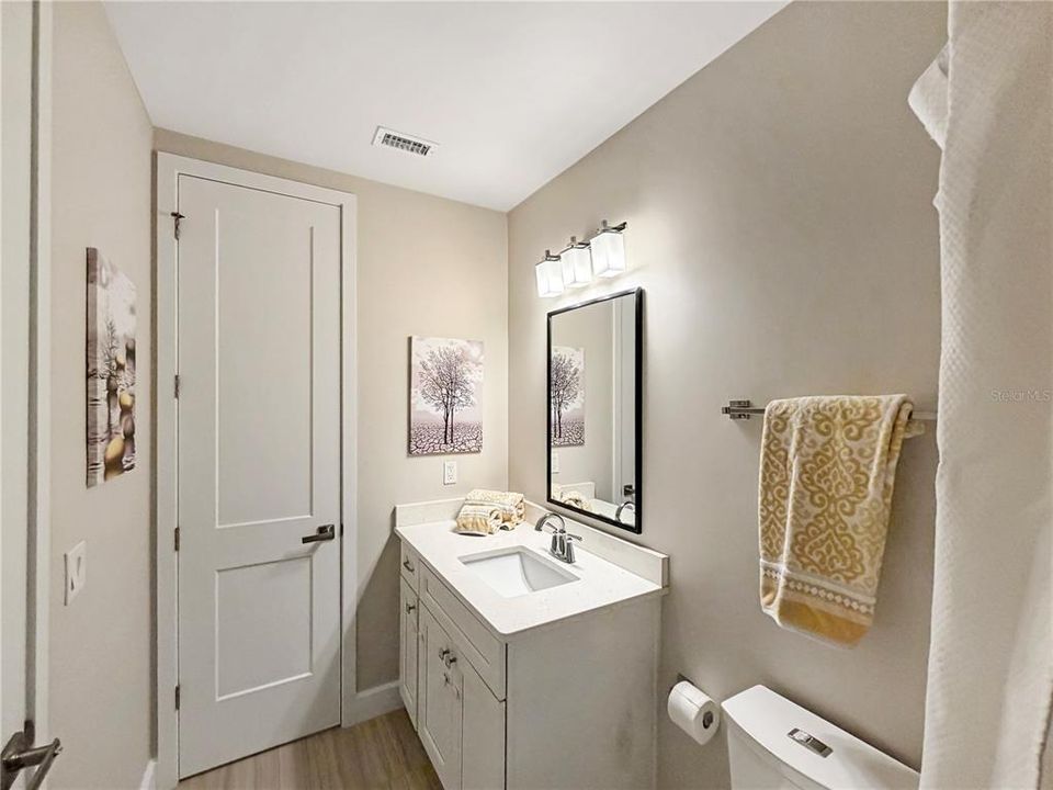 For Sale: $900,000 (3 beds, 3 baths, 2432 Square Feet)