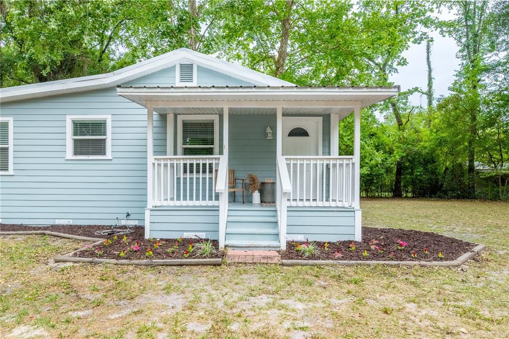 For Sale: $275,000 (2 beds, 2 baths, 1112 Square Feet)