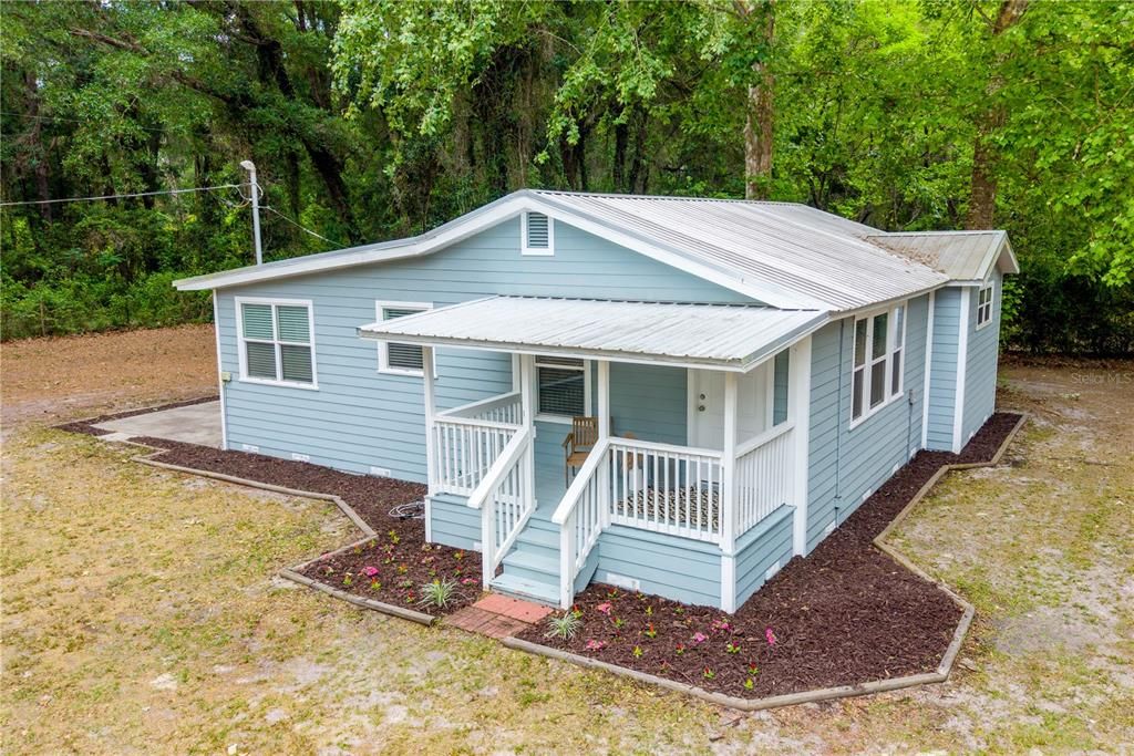 For Sale: $275,000 (2 beds, 2 baths, 1112 Square Feet)