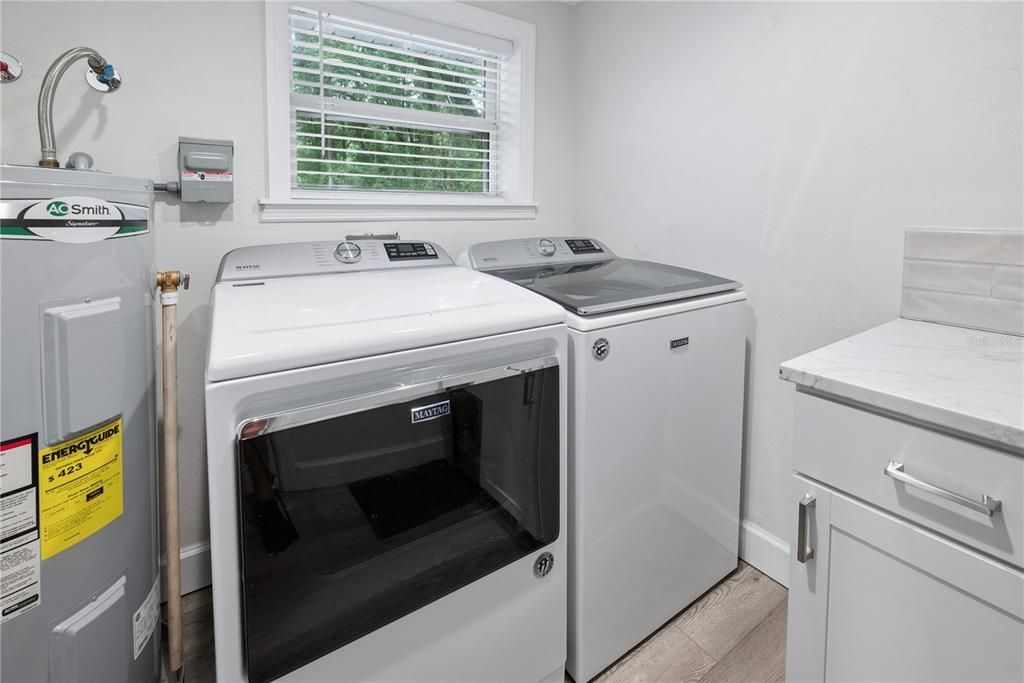 For Sale: $275,000 (2 beds, 2 baths, 1112 Square Feet)