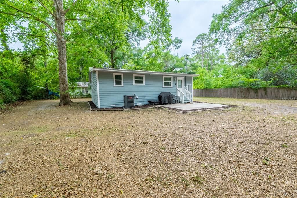 For Sale: $275,000 (2 beds, 2 baths, 1112 Square Feet)