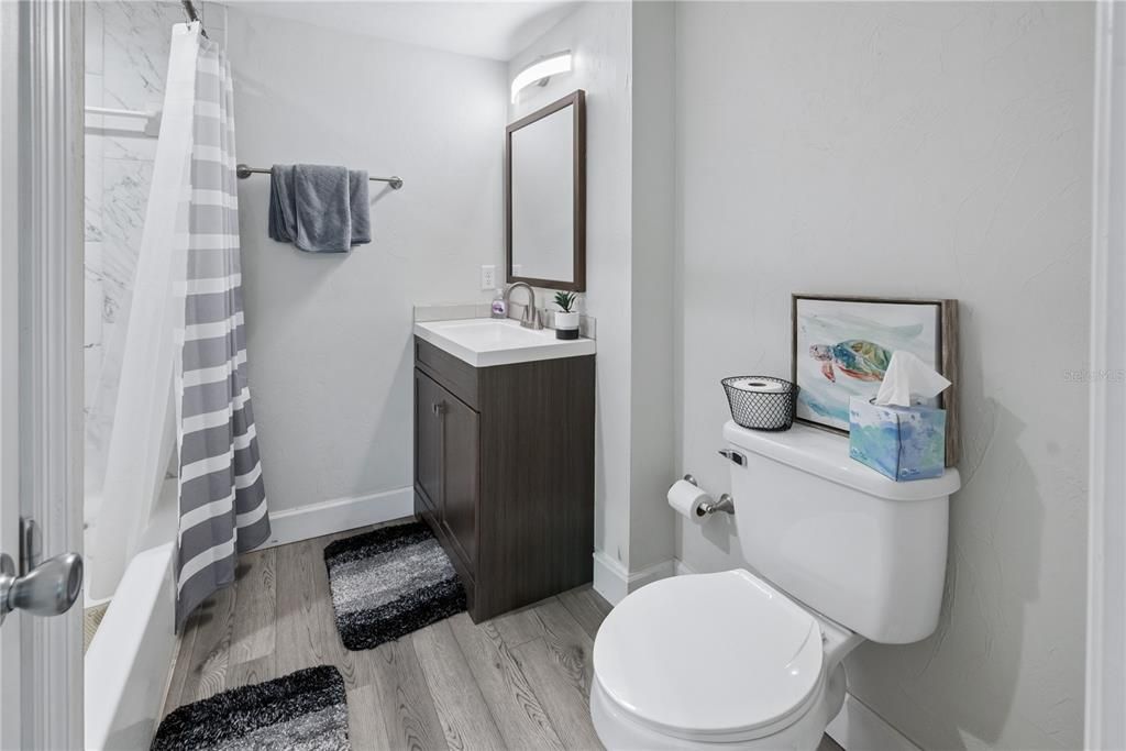 For Sale: $275,000 (2 beds, 2 baths, 1112 Square Feet)