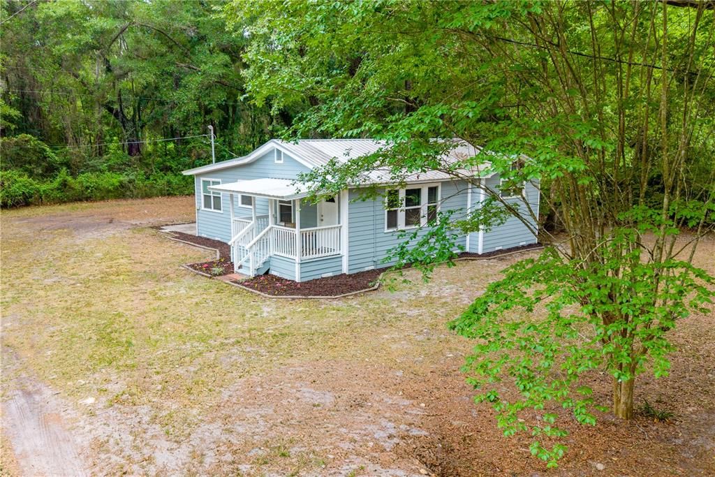 For Sale: $275,000 (2 beds, 2 baths, 1112 Square Feet)